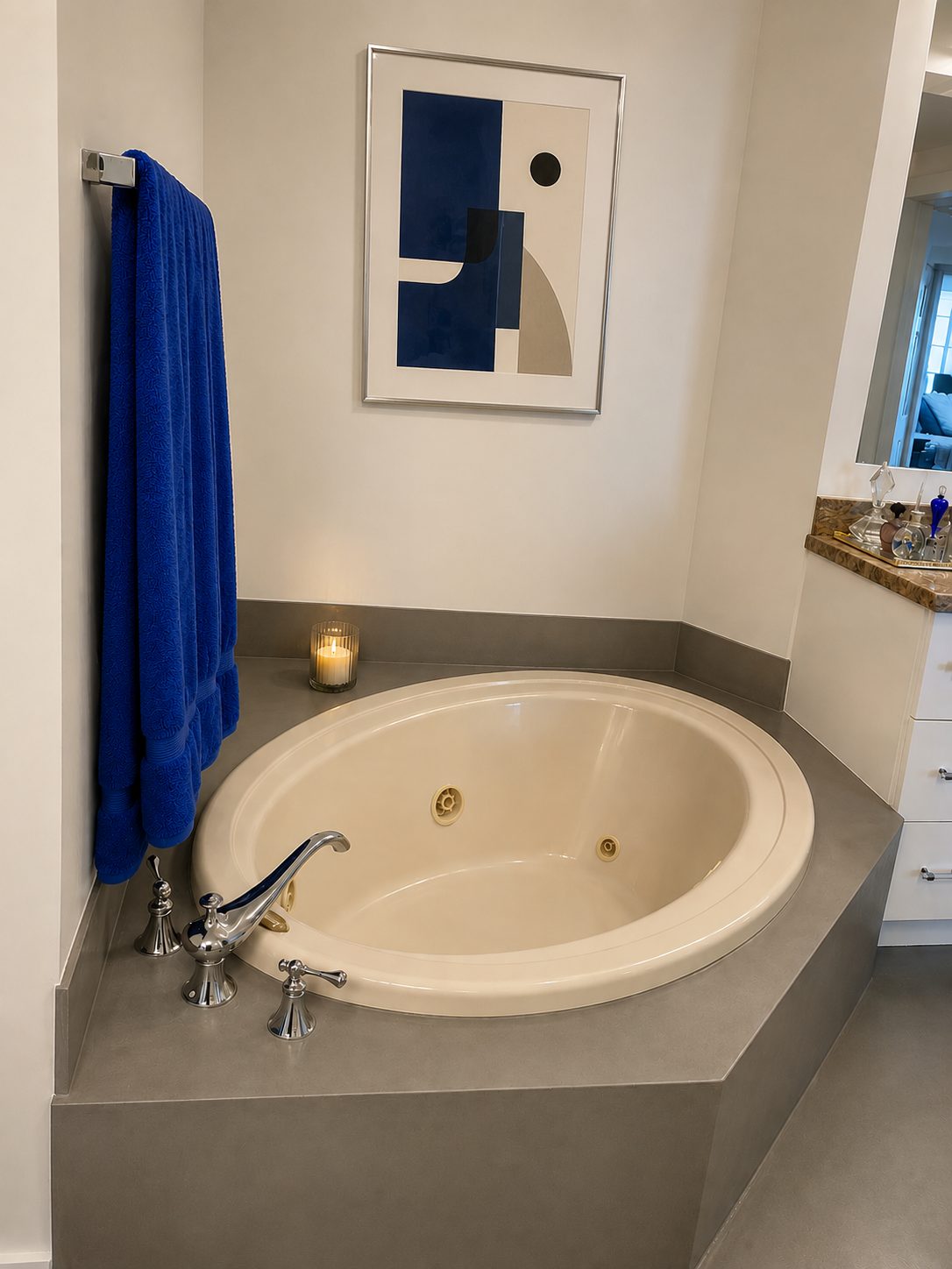Microcement bathtub surround in a Jersey City bathroom, New Jersey